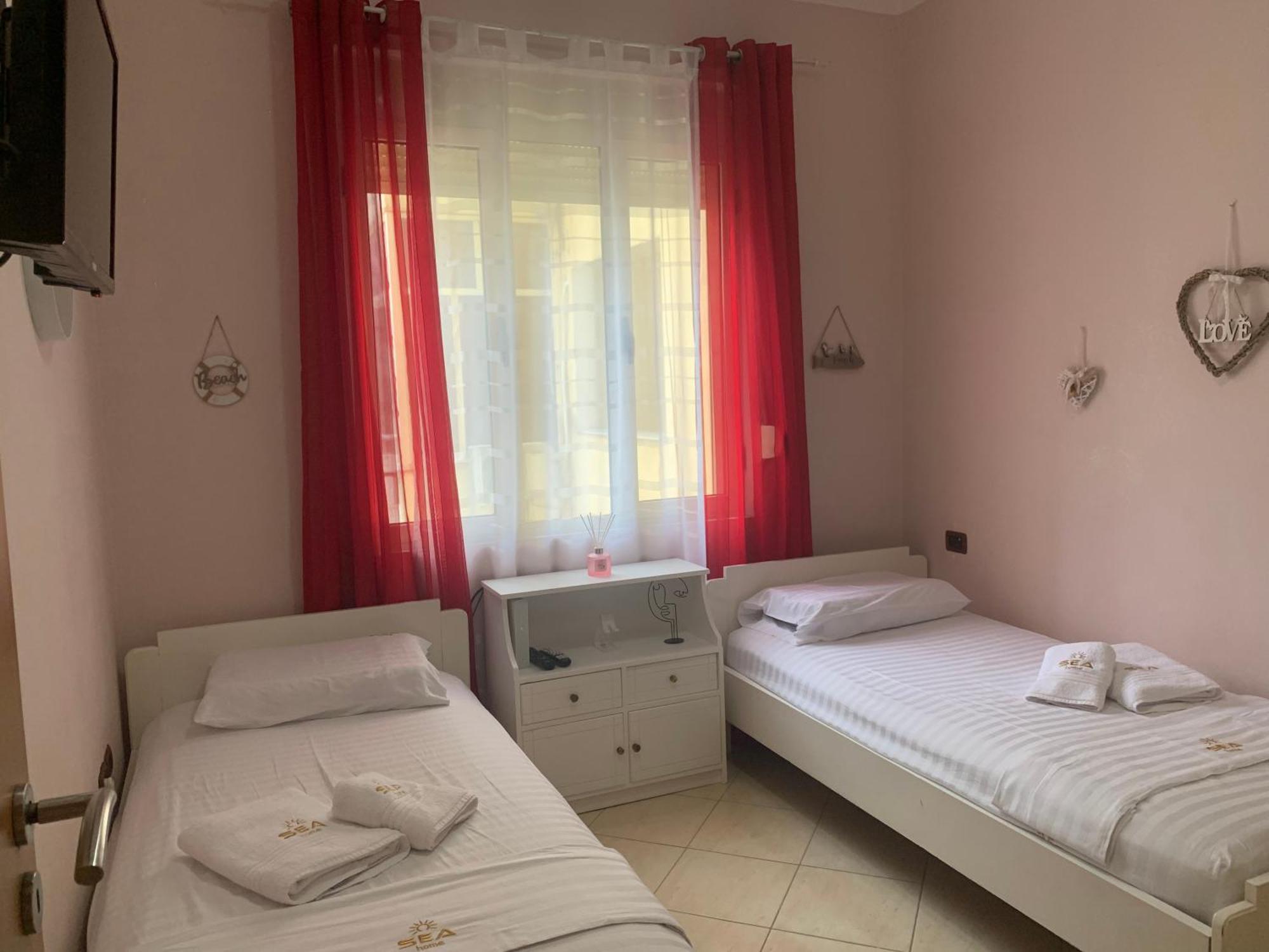 Lungomare Apartment Sea Home Vlore Bagian luar foto