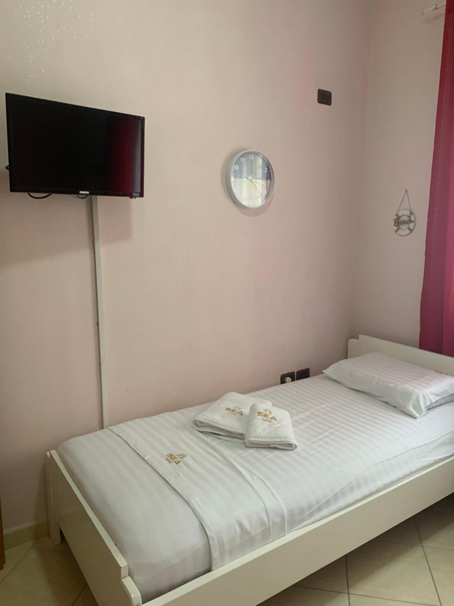 Lungomare Apartment Sea Home Vlore Bagian luar foto