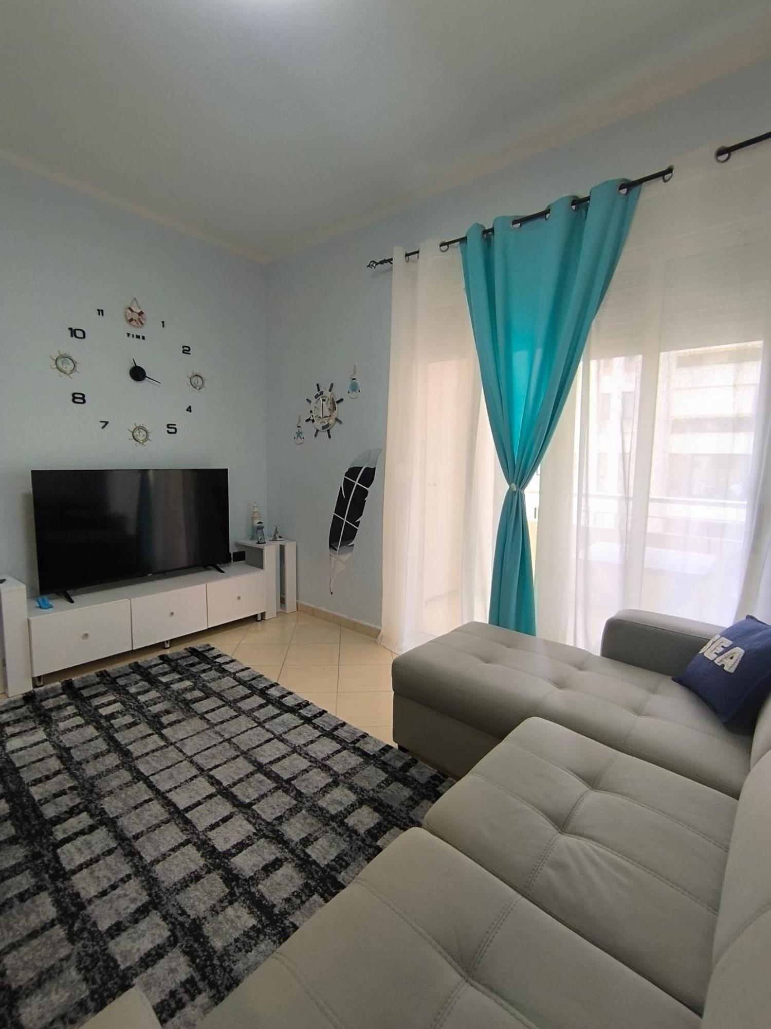 Lungomare Apartment Sea Home Vlore Bagian luar foto